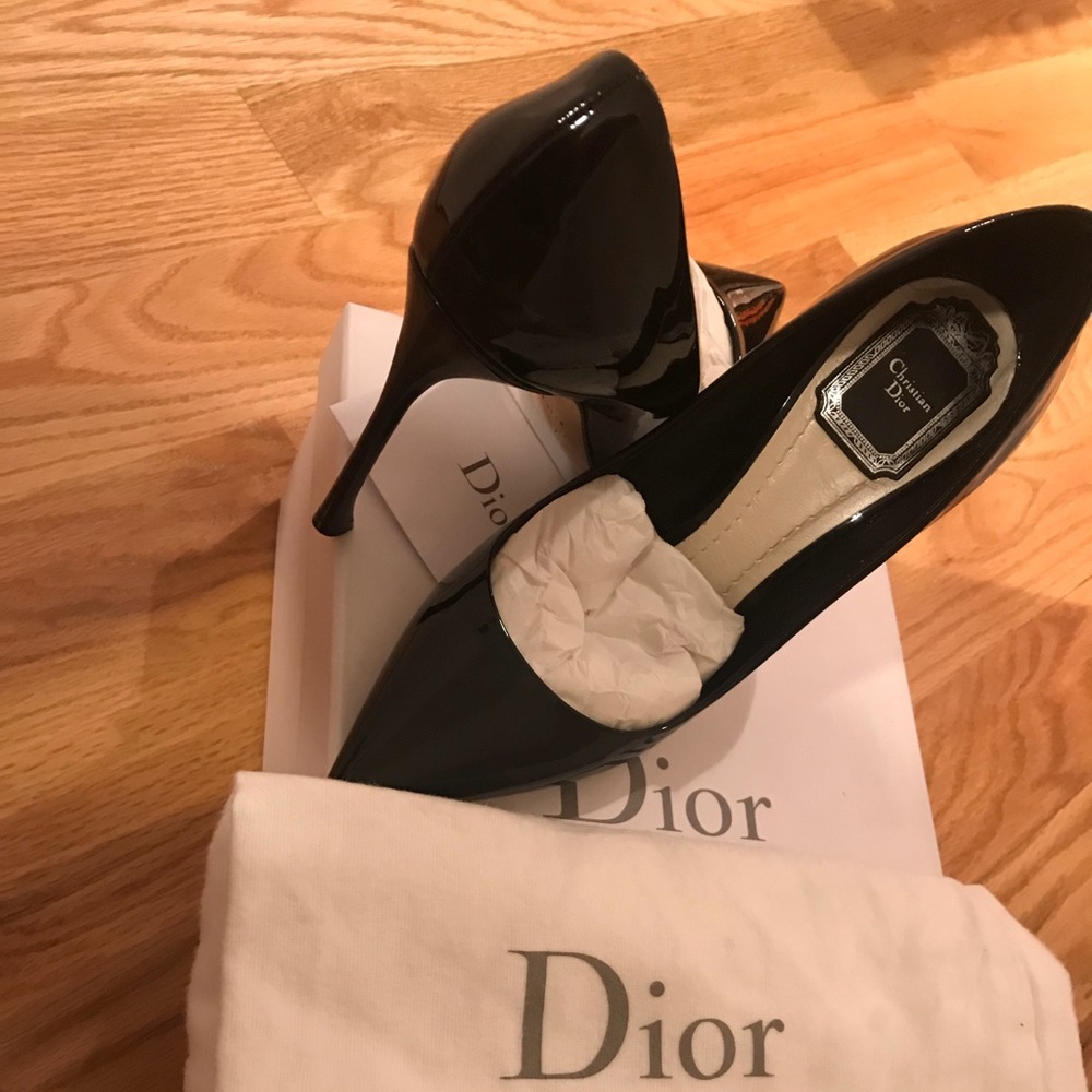SOLDDDDD Dior Essence Patent Pump - Picture 6 of 7